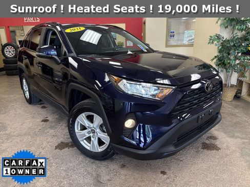 Used 2021 Toyota RAV4 XLE w/ Convenience Package AWD/4WD image 1