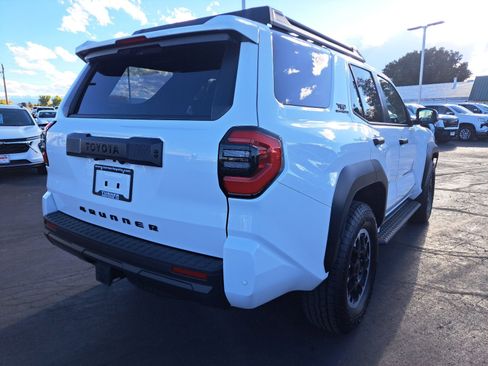 New 2025 Toyota 4Runner 4WD image 3