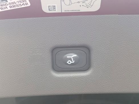 Used 2019 Lincoln Nautilus Reserve image 14