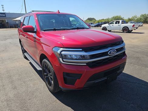 Used 2022 Ford Expedition XLT image 11