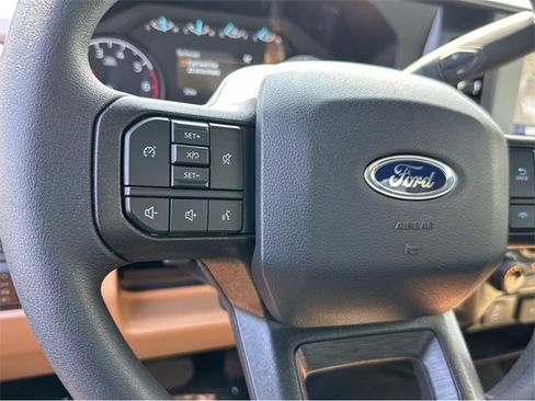New 2025 Ford F250 XLT image 17