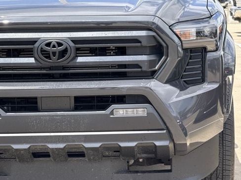 Used 2025 Toyota Tacoma SR5 RWD image 7