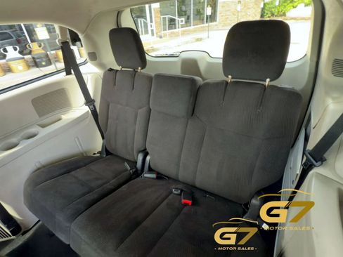 Used 2014 Dodge Grand Caravan SE w/ Quick Order Package 29E SE FWD image 13