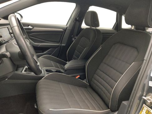 Used 2024 Volkswagen Jetta Sport image 17