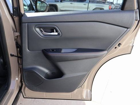 Used 2026 Nissan Rogue SV image 14