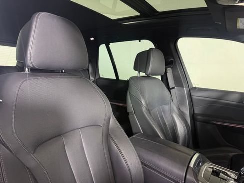 Used 2022 BMW X5 sDrive40i w/ M Sport Package RWD image 19