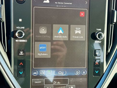 Certified 2025 Subaru Crosstrek 2.5i Limited w/ Crosstrek Mirror Package image 19