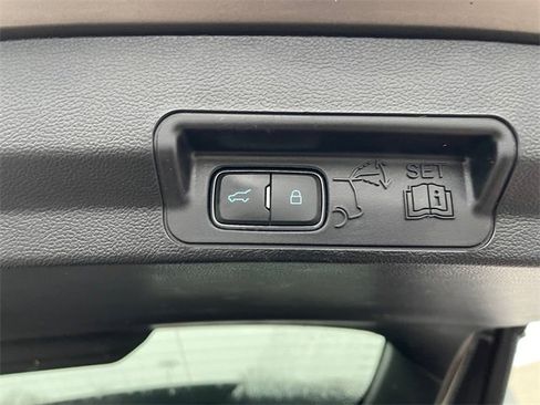 Used 2021 Ford Explorer Limited w/ Class III Trailer Tow Package image 17