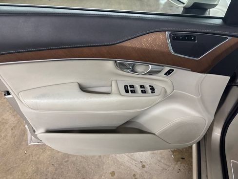 Used 2017 Volvo XC90 T6 Inscription w/ Vision Package AWD/4WD image 11
