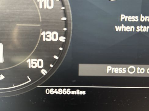 Used 2023 Land Rover Defender 130 SE AWD/4WD image 23