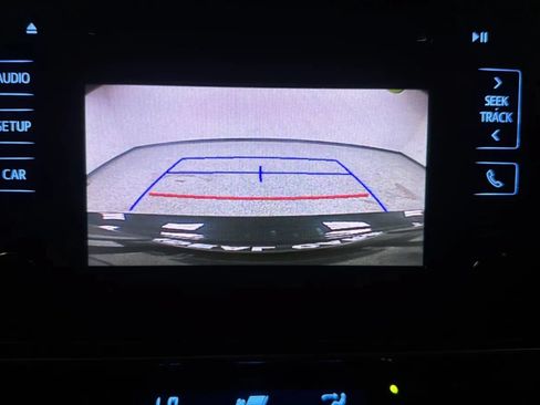 Used 2017 Toyota Corolla SE w/ Carpet Mat Package (TMS) FWD image 14