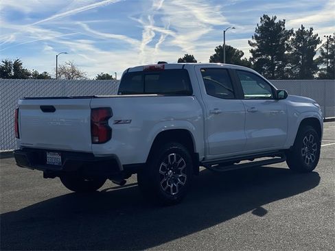 Used 2025 Chevrolet Colorado Z71 w/ Z71 Convenience Package 2 image 5