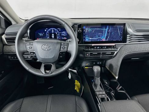 Used 2026 Toyota Camry XLE AWD/4WD image 22