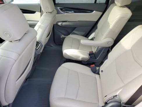 Certified 2024 Cadillac XT6 Premium Luxury w/ LPO, Floor Liner Package image 30