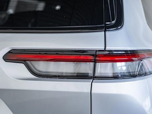 New 2025 Jeep Grand Cherokee L Limited w/ Luxury Tech Group II image 6