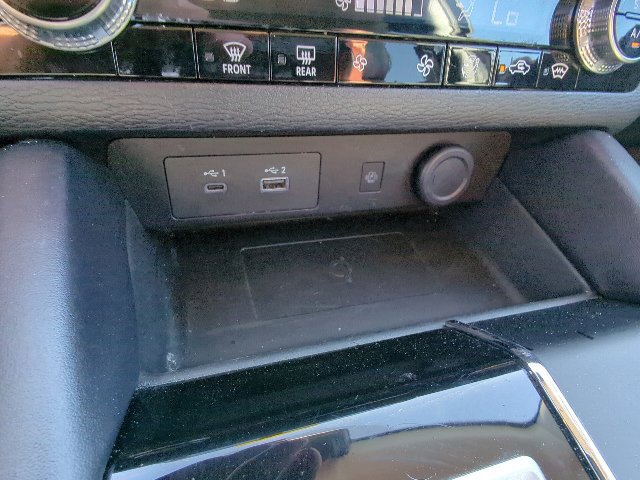 Used 2024 Mitsubishi Outlander AWD image 19