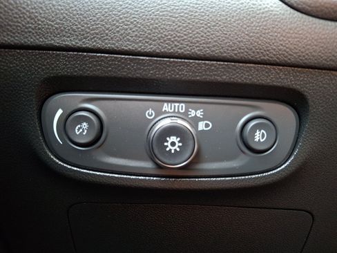 Used 2023 Buick Encore GX Select w/ Safety Package II AWD/4WD image 25