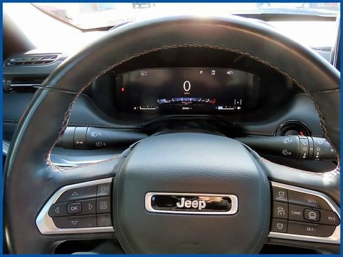 Certified 2022 Jeep Compass Limited w/ (RED) Package image 16