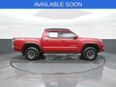 Used 2020 Toyota Tacoma TRD Off-Road image 8