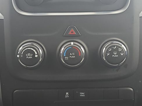 Used 2024 RAM 1500 Classic SLT image 15