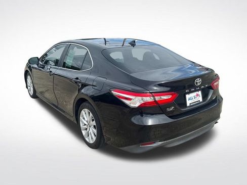 Used 2019 Toyota Camry LE FWD image 7