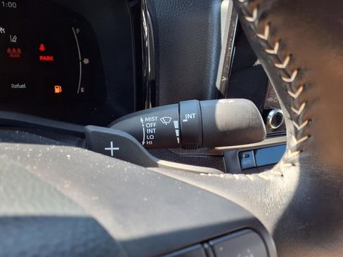 Used 2025 Toyota Camry SE image 21