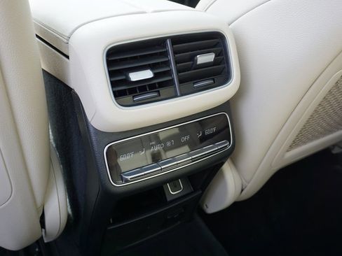 Used 2022 Mercedes-Benz GLS 450 4MATIC image 43