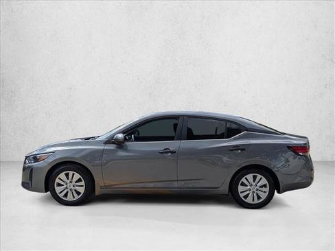 Used 2024 Nissan Sentra S image 9