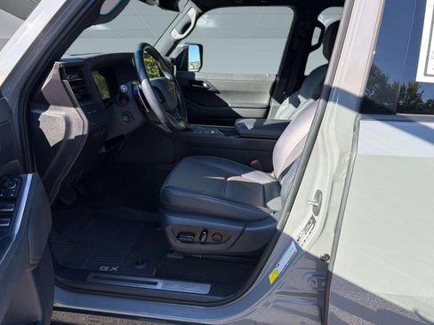 Used 2024 Lexus GX 550 w/ Accessory Package (Z1) AWD/4WD image 5