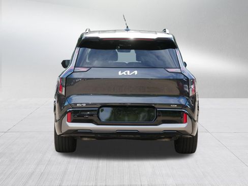 Certified 2024 Kia EV9 GT-Line AWD/4WD image 6