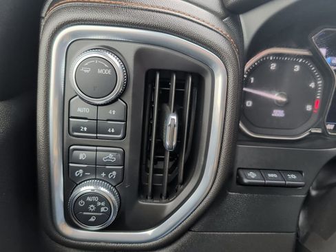 Used 2022 GMC Sierra 2500 AT4 w/ AT4 Preferred Package image 26