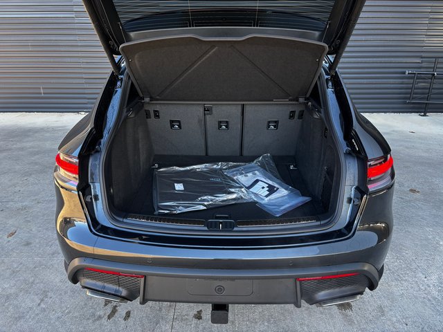 Certified 2026 Porsche Macan AWD/4WD image 26