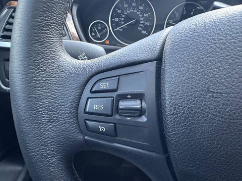 Used 2013 BMW 328i xDrive Sedan AWD/4WD image 32