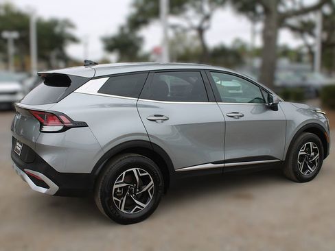 Certified 2024 Kia Sportage LX image 6