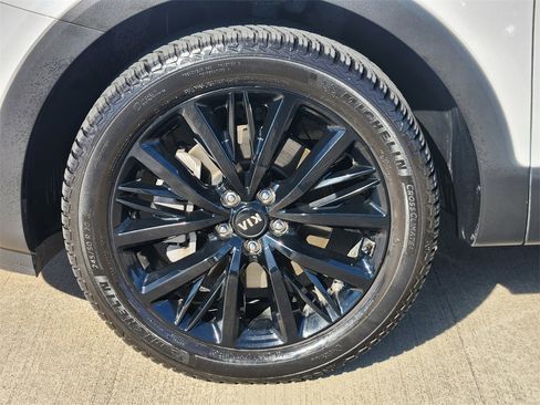 Used 2020 Kia Telluride SX w/ Towing Package image 10