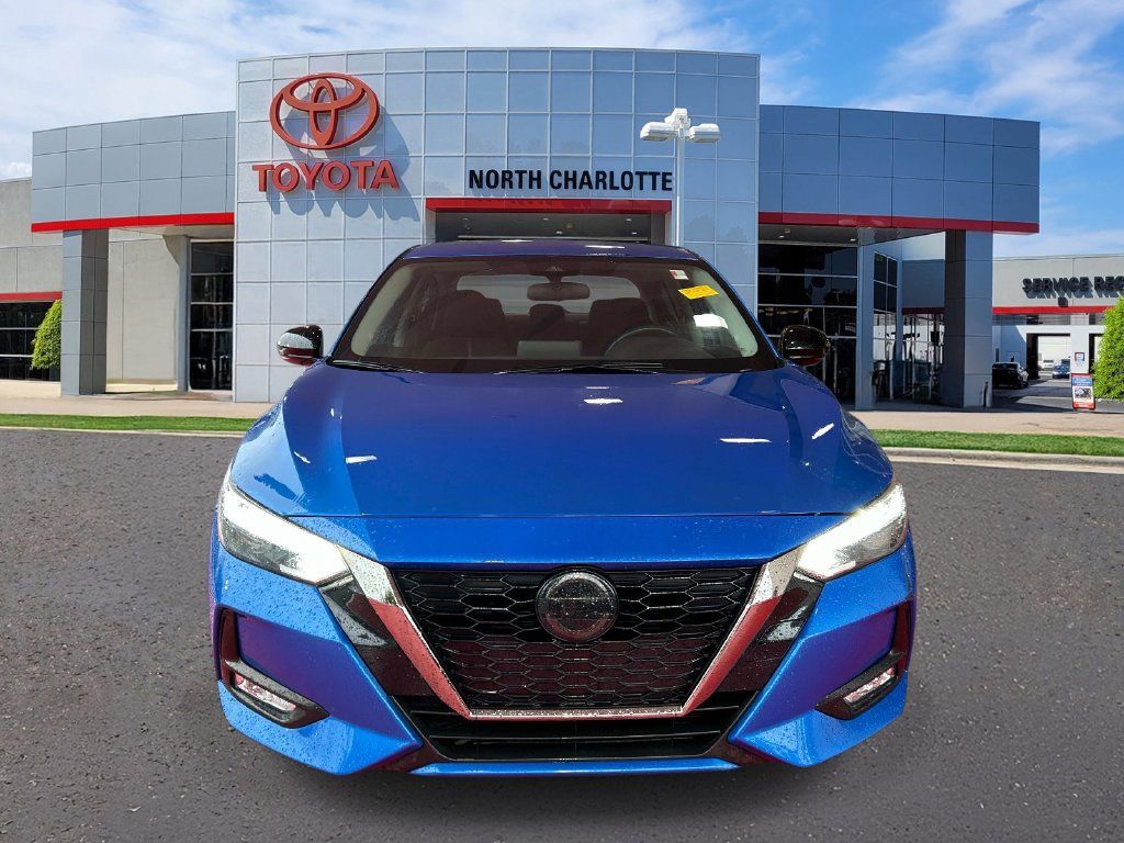 Used 2022 Nissan Sentra SR w/ Trunk Package FWD image 3