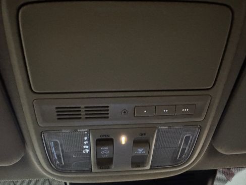 Used 2017 Honda CR-V EX-L image 18