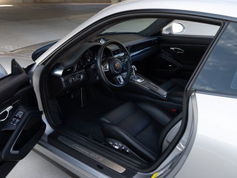 Used 2018 Porsche 911 GT3 RS image 30