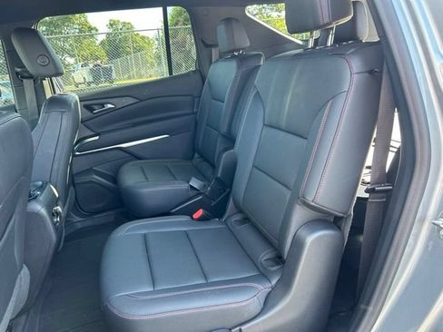 Used 2024 Chevrolet Traverse Z71 AWD/4WD image 19