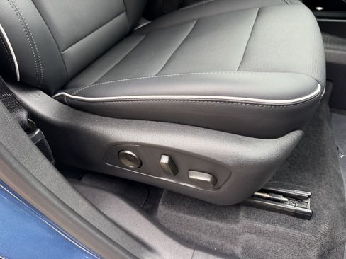 Used 2025 Buick Enclave Preferred image 22