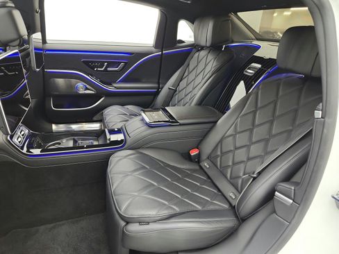 Used 2022 Mercedes-Benz Maybach S 580 4MATIC image 13
