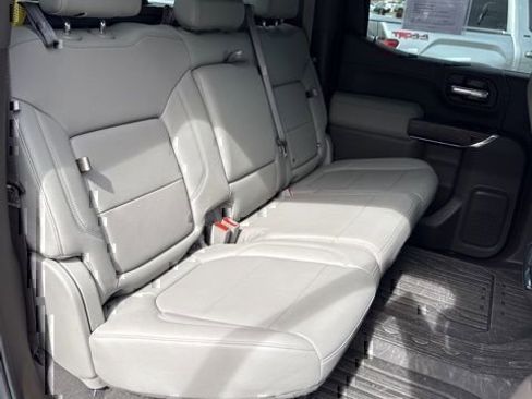 Used 2022 GMC Sierra 1500 SLT w/ SLT Premium Plus Package AWD/4WD image 11