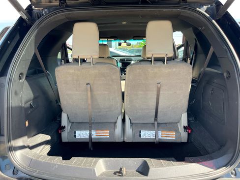 Used 2015 Ford Explorer XLT w/ Equipment Group 202B image 17