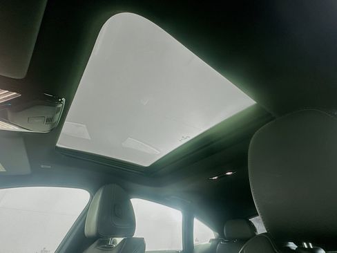 Used 2024 BMW i4 eDrive40 image 26