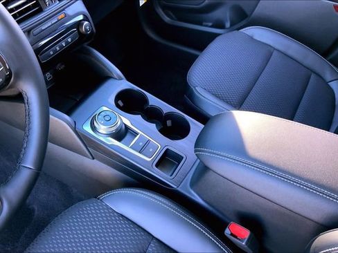 New 2025 Ford Escape SE image 8