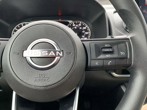 Used 2024 Nissan Rogue S image 19