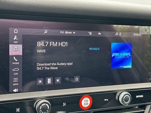 Used 2025 Porsche Macan image 20