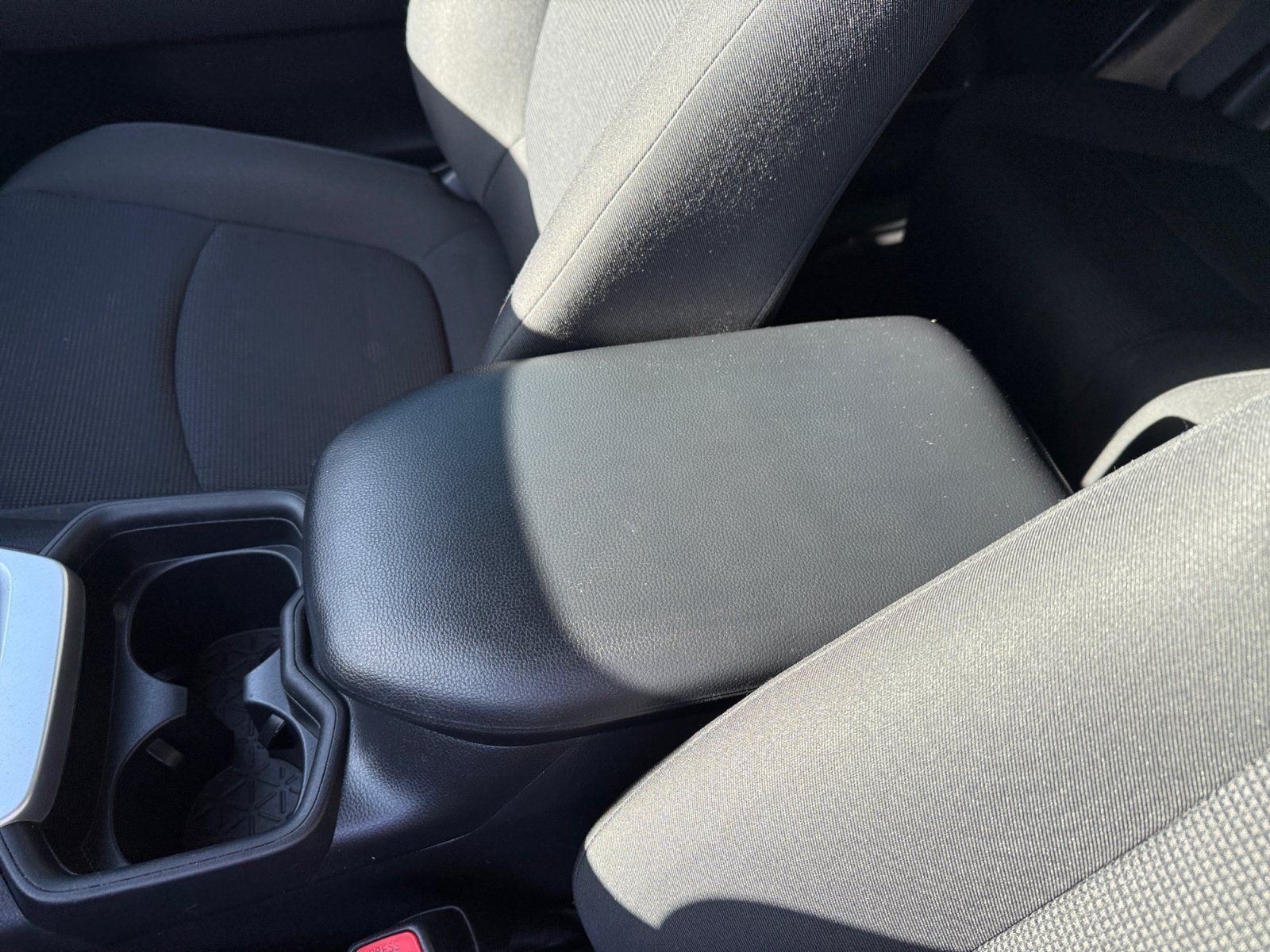 Used 2019 Toyota RAV4 LE w/ Carpet Mat Package FWD image 14