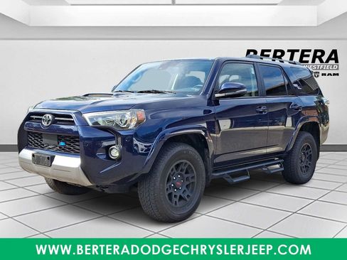 Used 2023 Toyota 4Runner TRD Off-Road Premium w/ Moonroof Package AWD/4WD image 3
