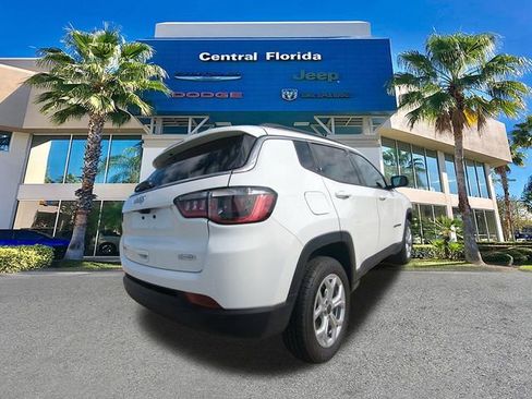 New 2026 Jeep Compass Latitude image 5